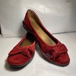 White Mountain Red Suede Loafers